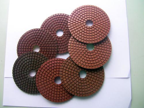 自流平地坪涂料施工時(shí)如何避免磨片消耗過快？